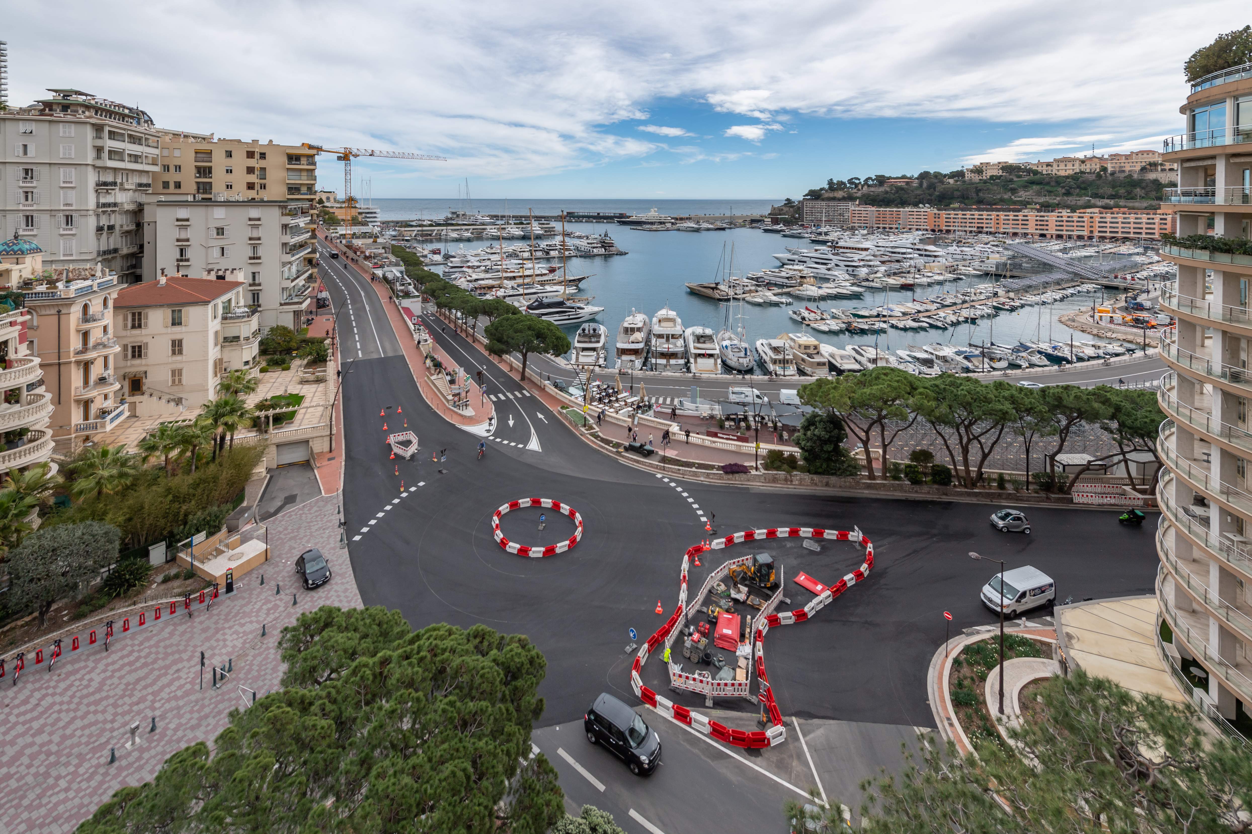 MONACO HARBOUR - LUXURY FLAT