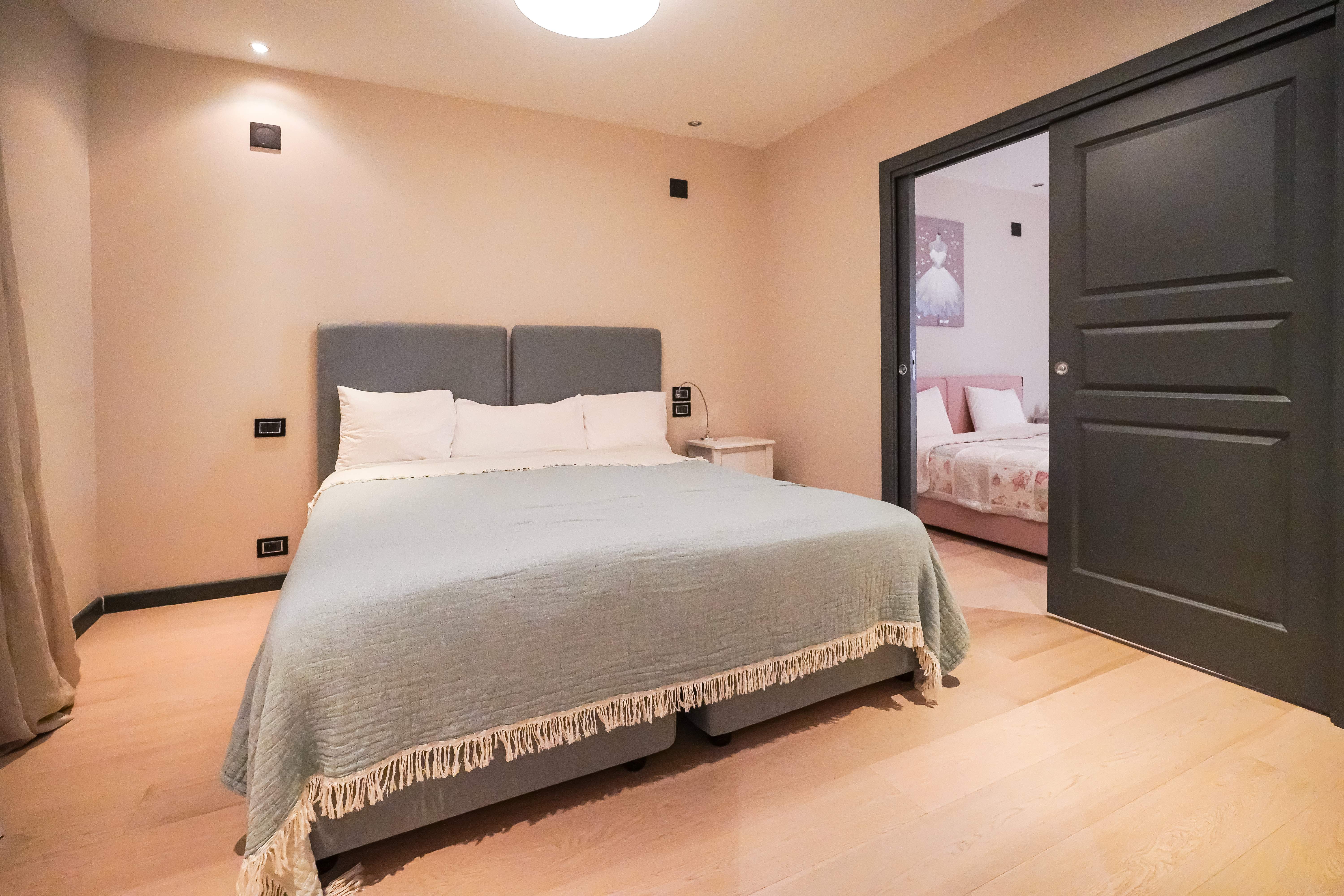 FONTVIEILLE - CONTEMPORARY FLAT, SEA VIEW